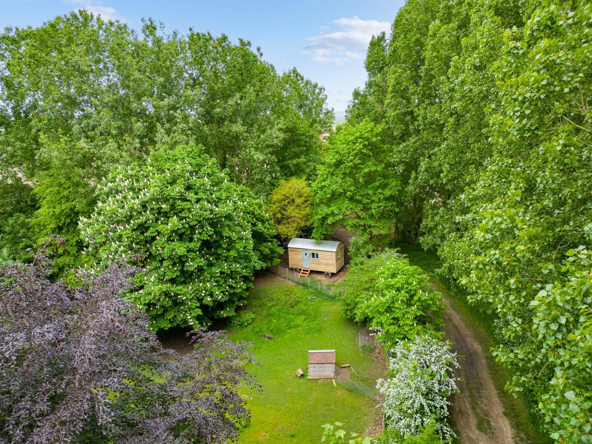 Horsley Hale Farm Glamping Hotel Ely Ngoại thất bức ảnh